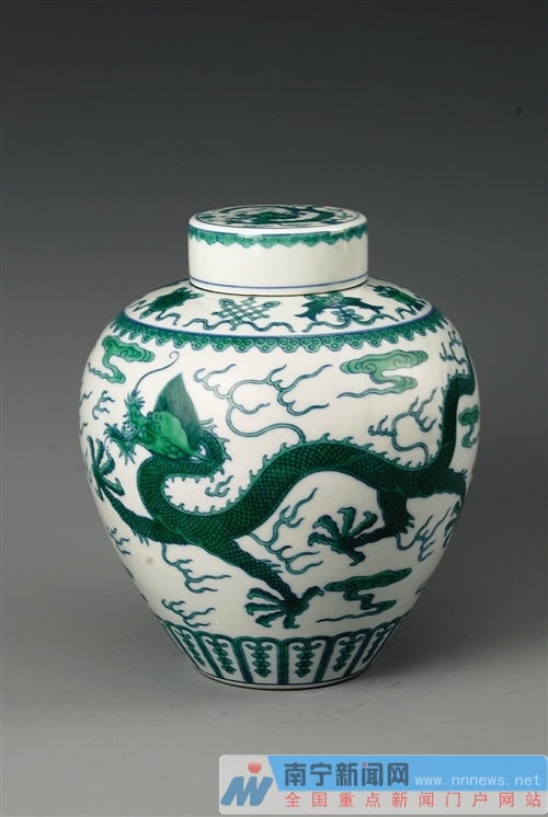 南寧博物館推出跨年大展 景德鎮瓷器精品亮相邕城