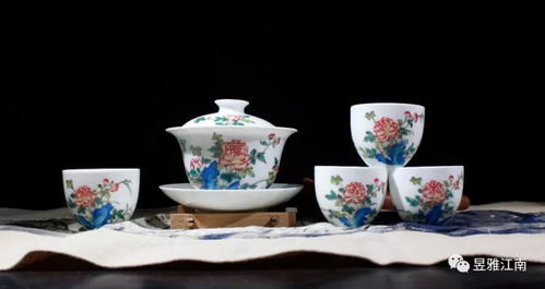 景德鎮瓷器 手工坯琺瑯彩，花開富貴映雅韻